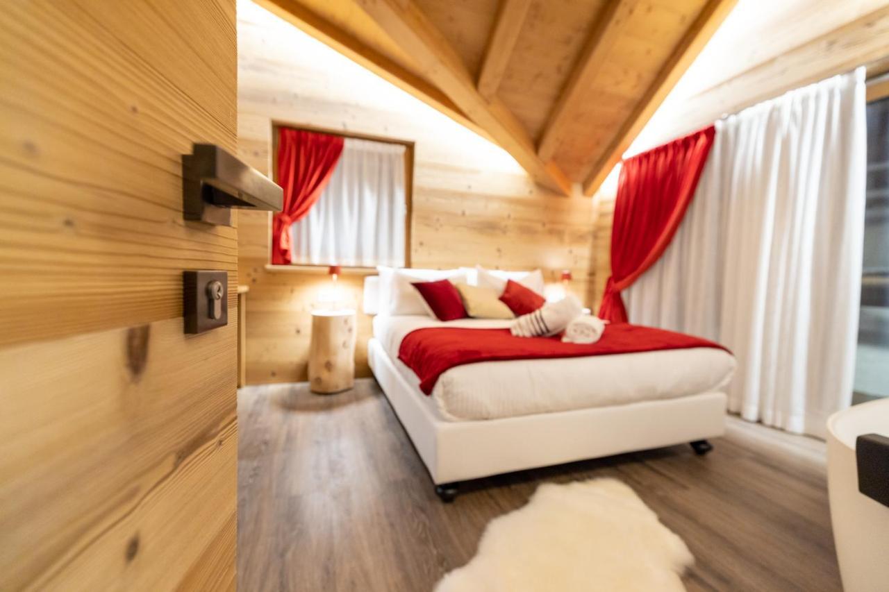 Chalet Imbosc'Che - 5 Beautiful Rooms In Charming B&B Livigno Zewnętrze zdjęcie