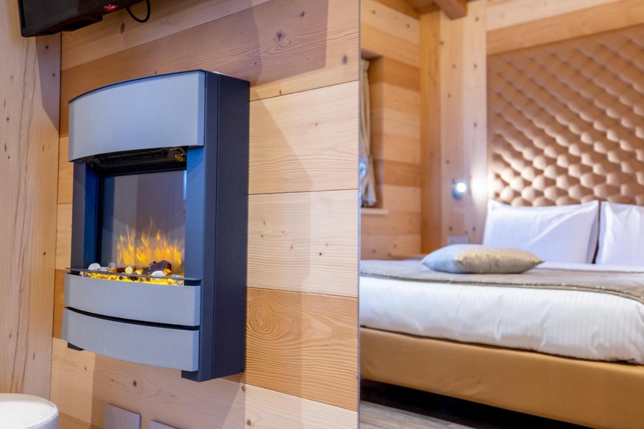 Chalet Imbosc'Che - 5 Beautiful Rooms In Charming B&B Livigno Zewnętrze zdjęcie